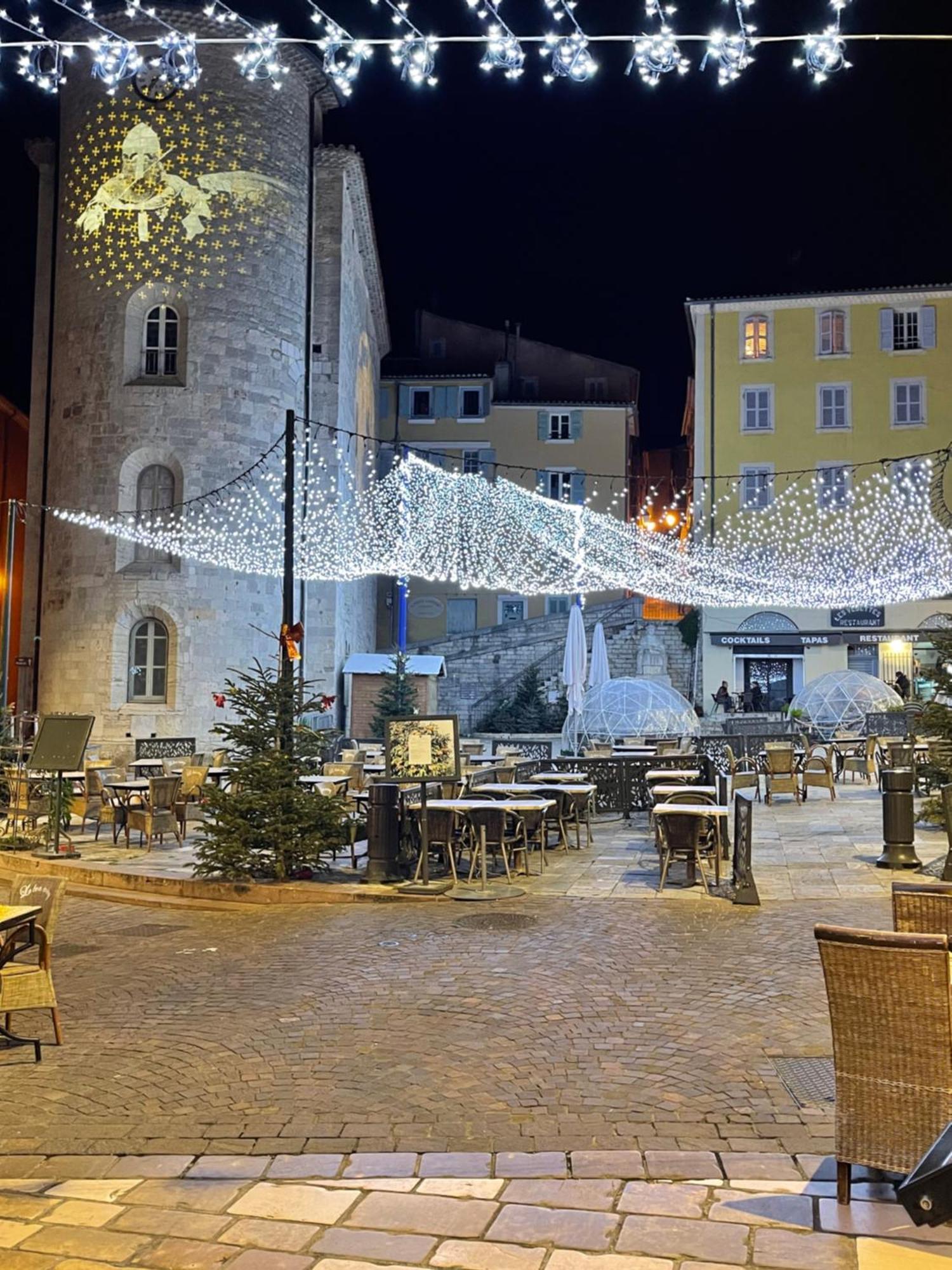 Le Palmae, Serenite Et Charme En Coeur De Ville Hyères Exterior foto