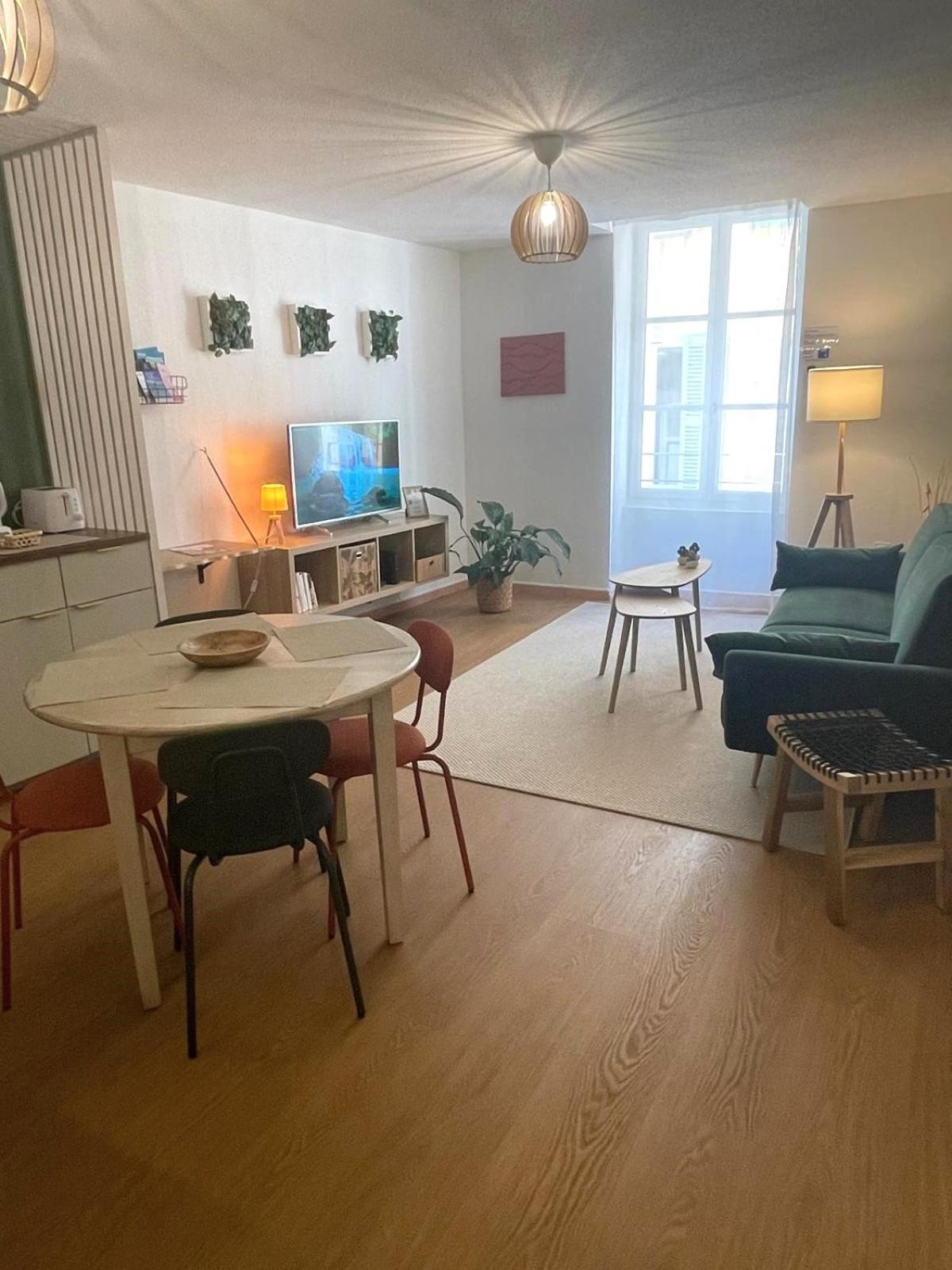 Le Palmae, Serenite Et Charme En Coeur De Ville Hyères Exterior foto